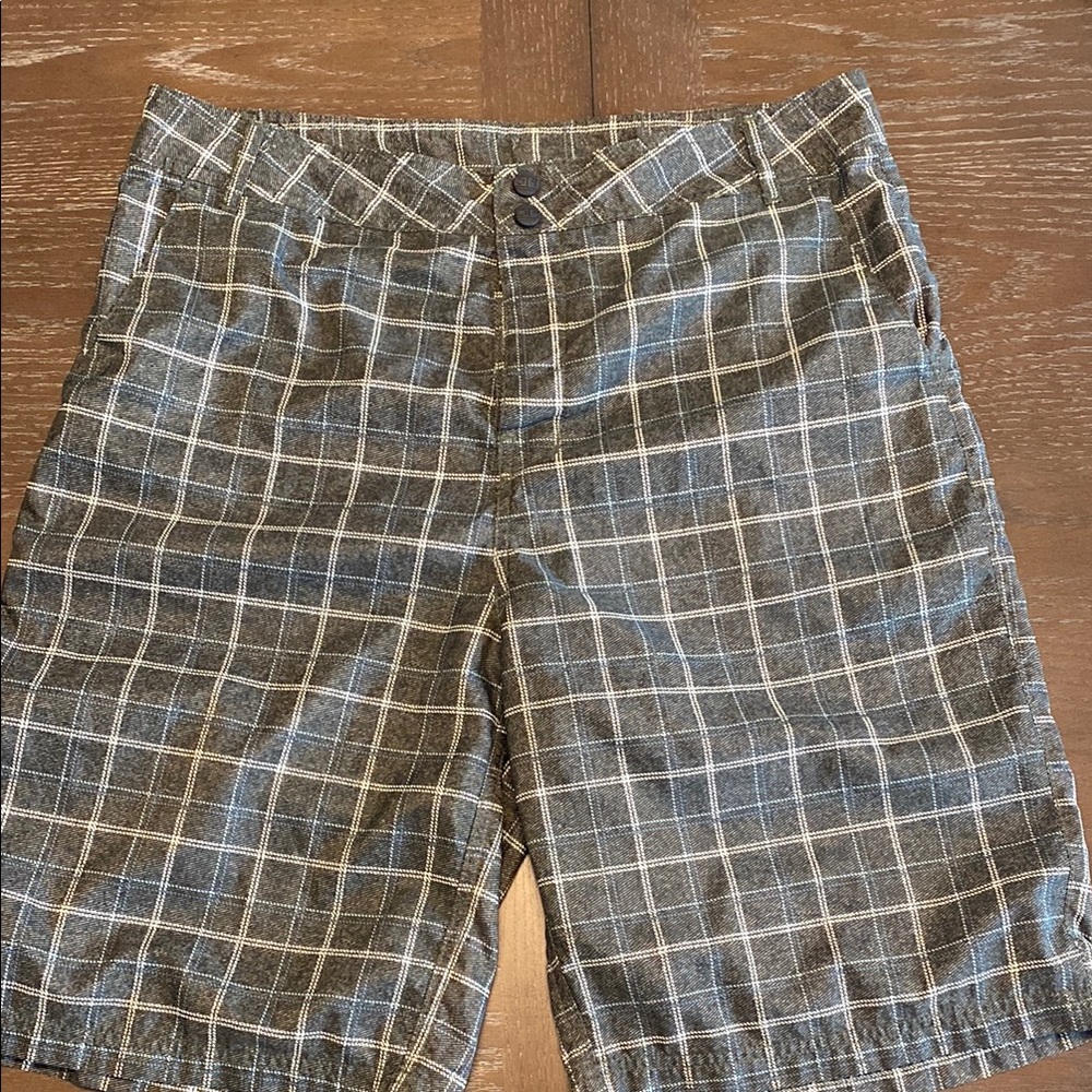 Men's Gray Plaid Shorts
